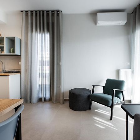 Cozy Apartment In Kalamaria, Salonicco Esterno foto