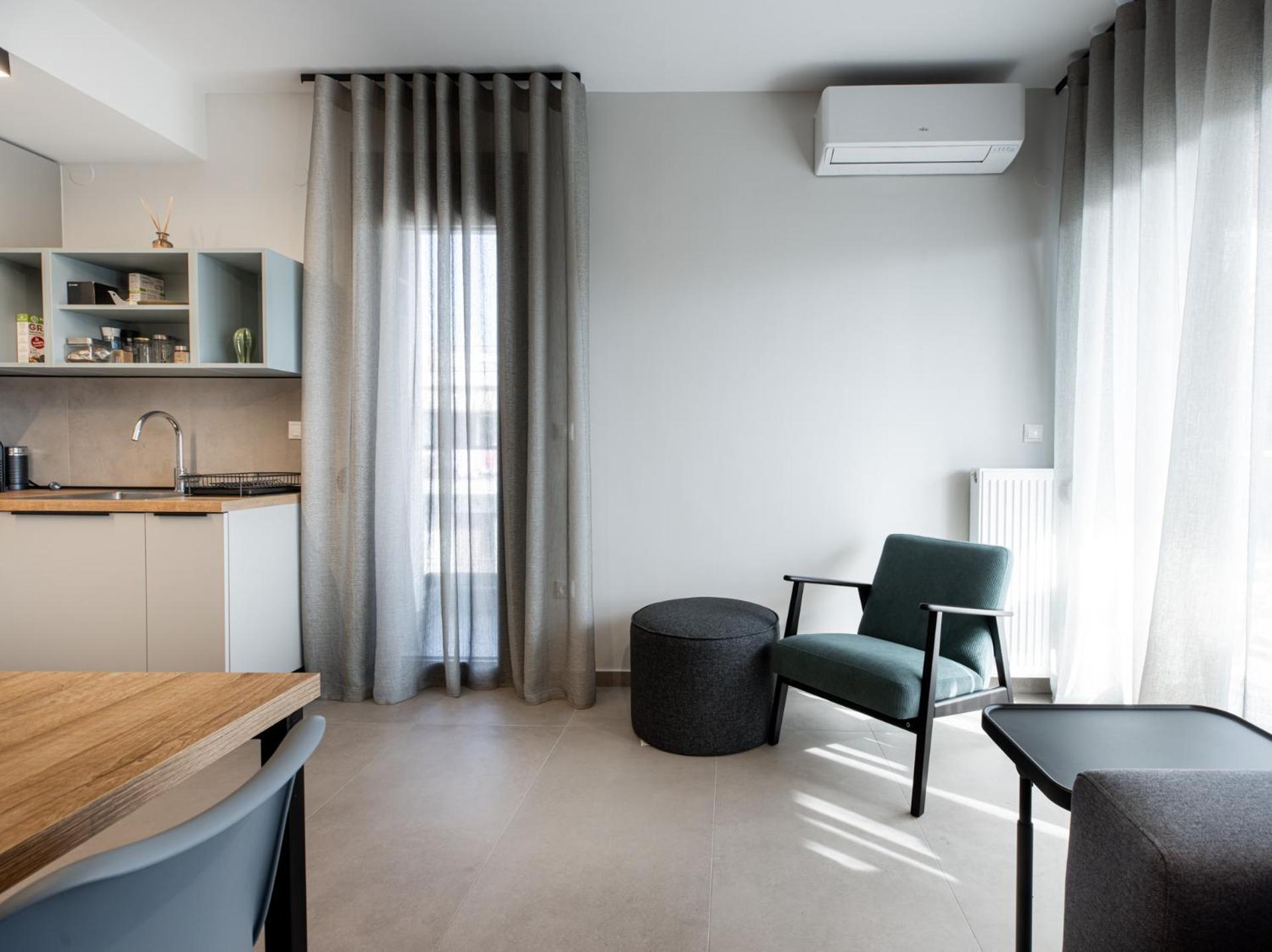 Cozy Apartment In Kalamaria, Salonicco Esterno foto